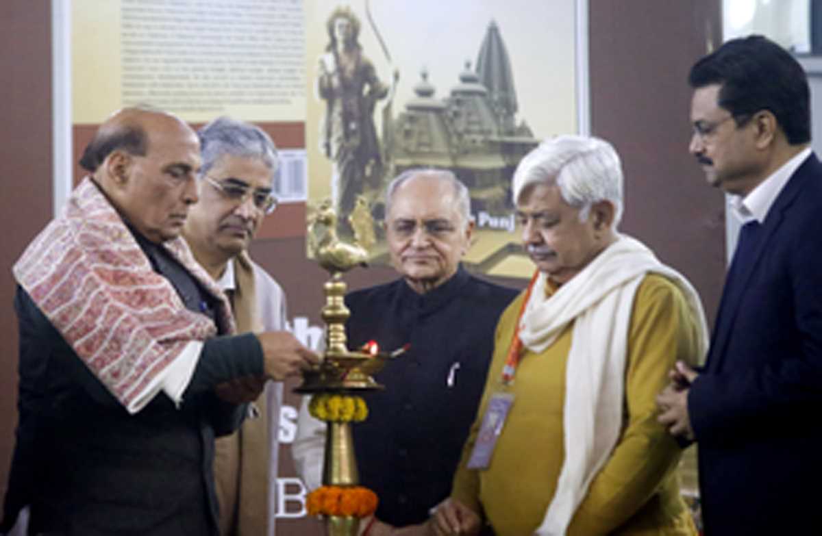 अयोध्या में राम मंदिर नए भारत का प्रतीक : राजनाथ सिंह अयोध्या में राम मंदिर नए भारत का प्रतीक : राजनाथ सिंह